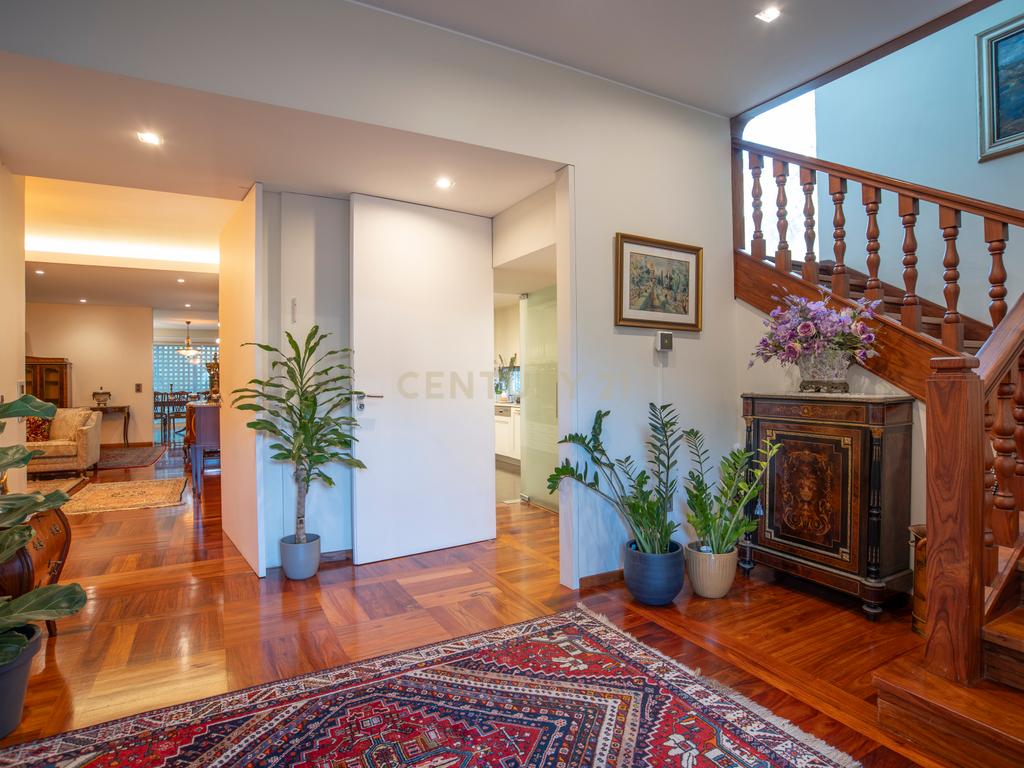 Residência Histórica de Prestígio no Bairro Hollywood — Porto - Image 6