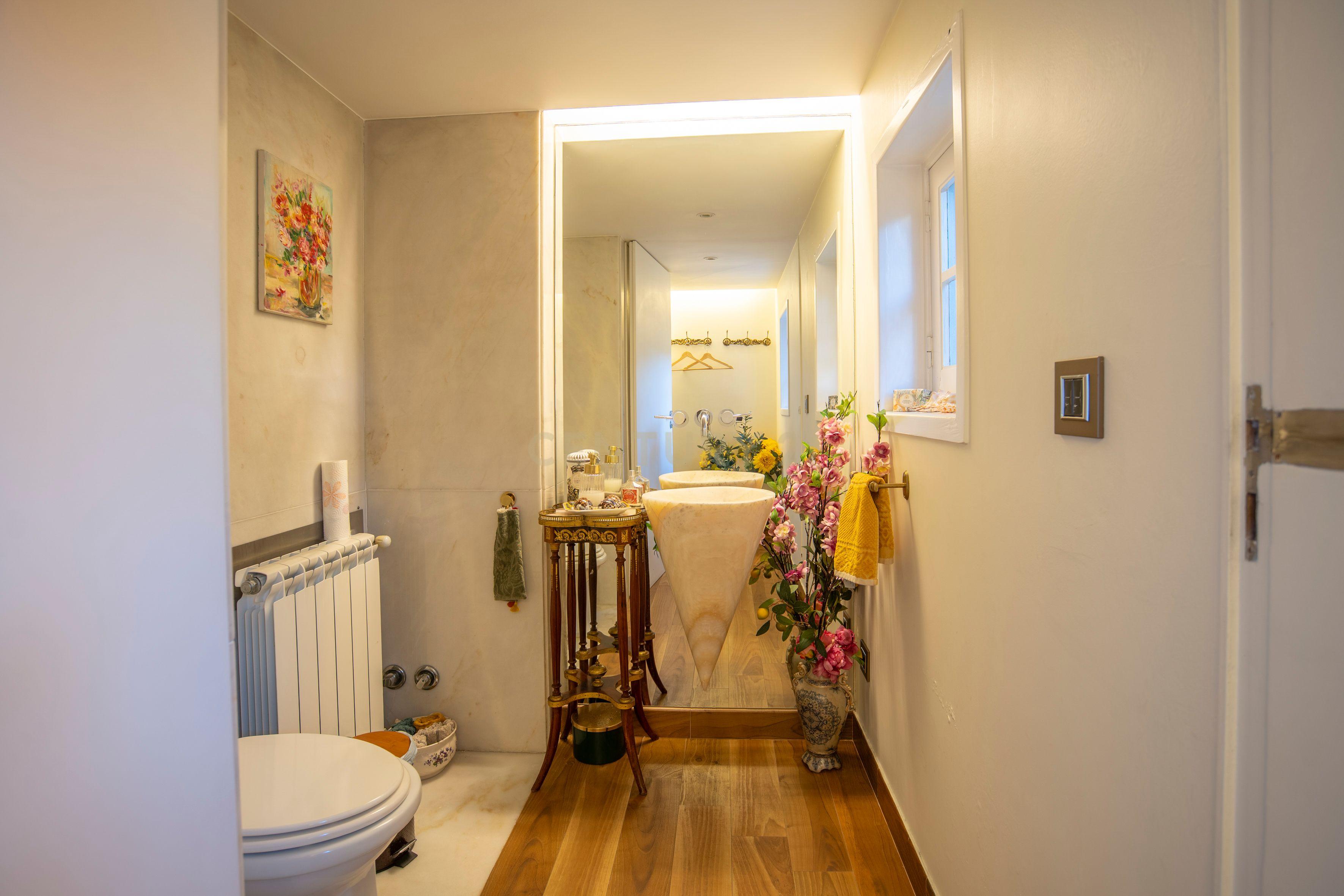 Residência Histórica de Prestígio no Bairro Hollywood — Porto - Image 15