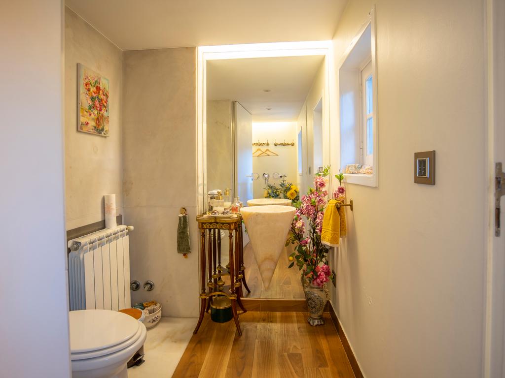Residência Histórica de Prestígio no Bairro Hollywood — Porto - Image 15