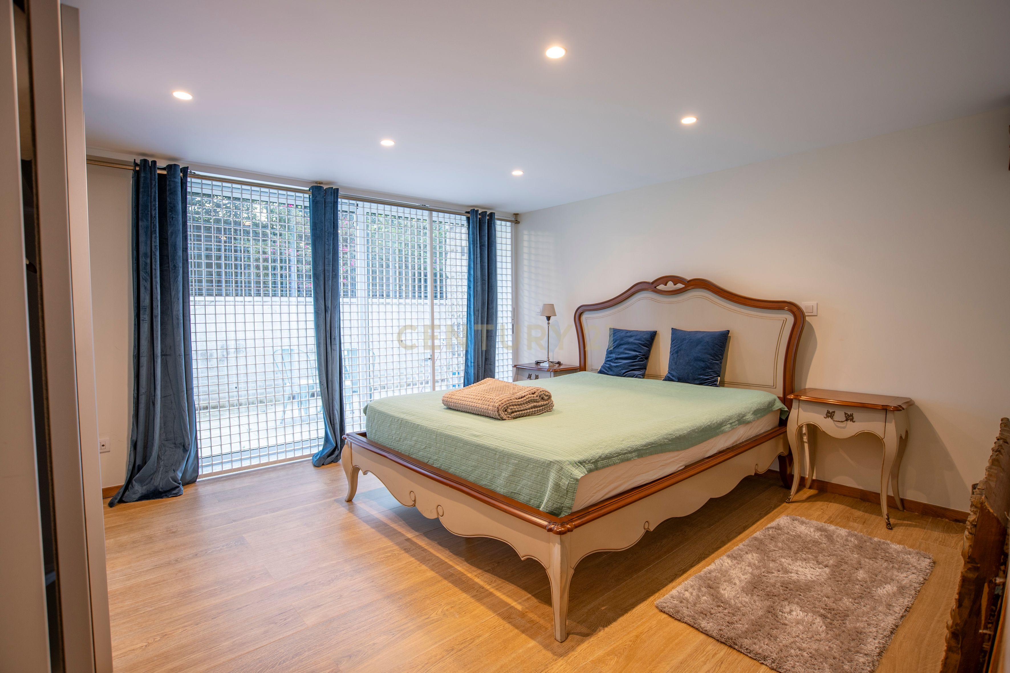 Residência Histórica de Prestígio no Bairro Hollywood — Porto - Image 34