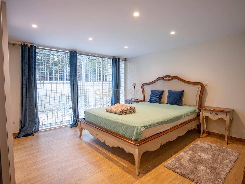 Residência Histórica de Prestígio no Bairro Hollywood — Porto - Image 34