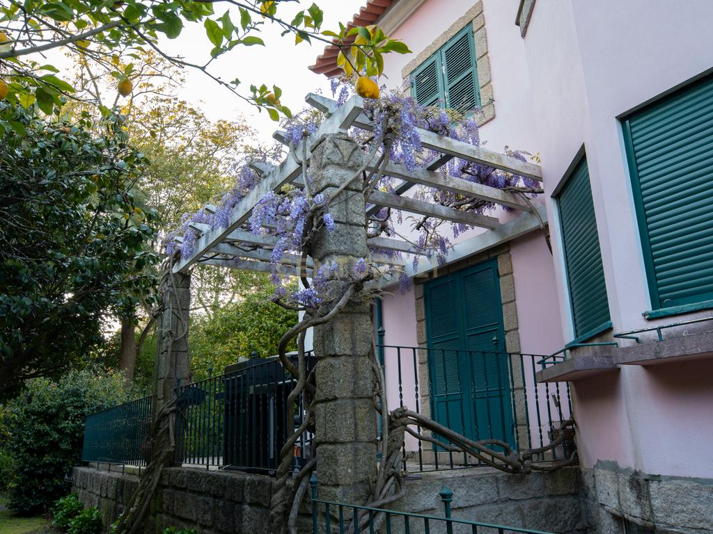 Residência Histórica de Prestígio no Bairro Hollywood — Porto - Image 41