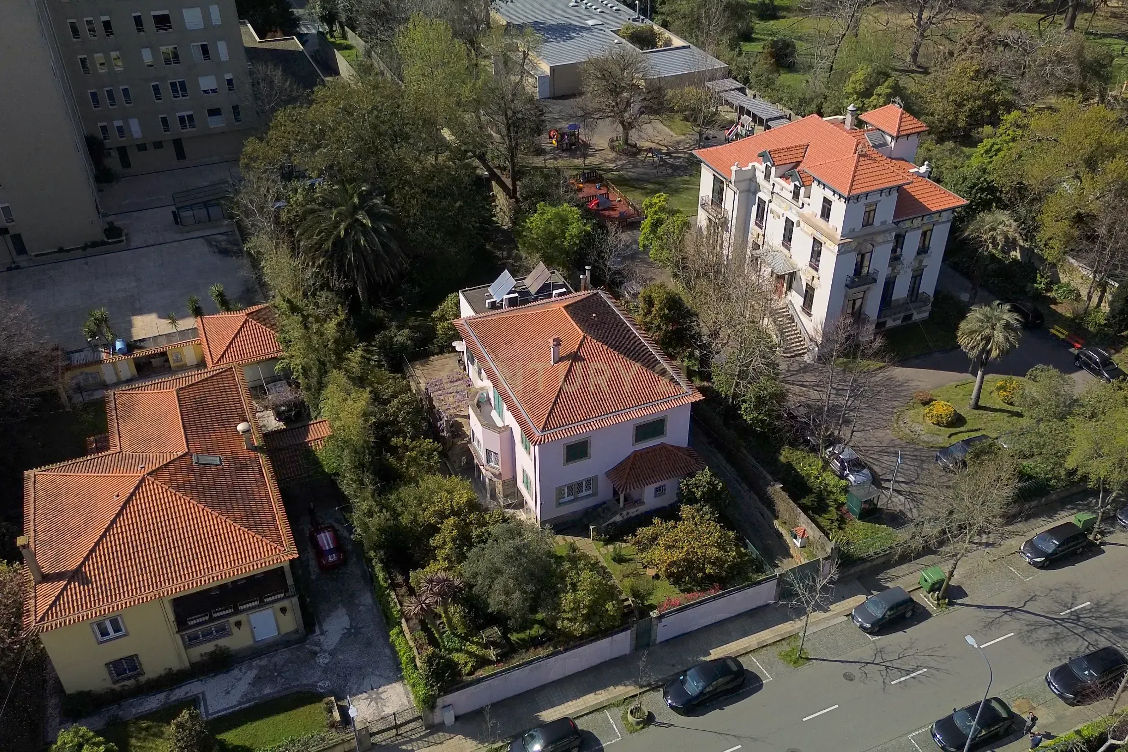 Residência Histórica de Prestígio no Bairro Hollywood — Porto - Image 49
