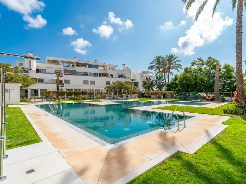 🌅 Charmosa Penthouse com Grande Solário Privativo em La Cala de Mijas - Image 31