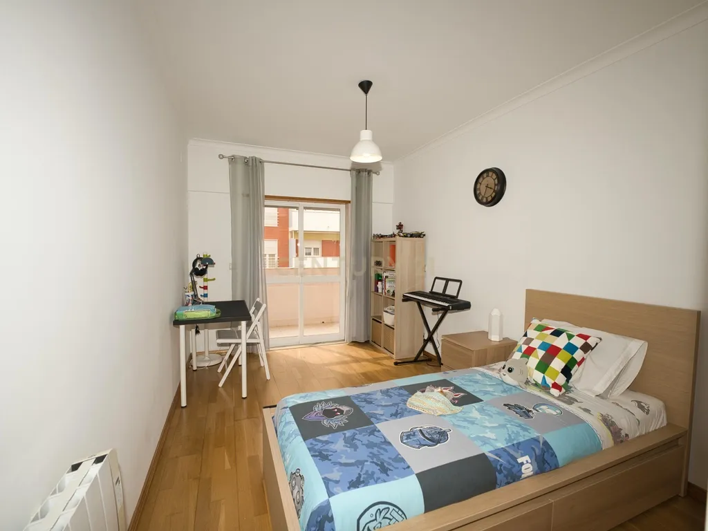 Apartamento T3 com garagem em box e Wallbox | São Domingos de Rana, Cascais - Image 16