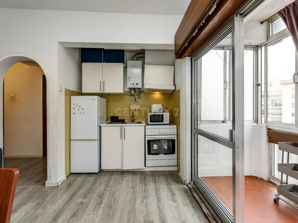 Apartamento T1 em Monte Abraão, Queluz - Oportunidade Única! - Image 13