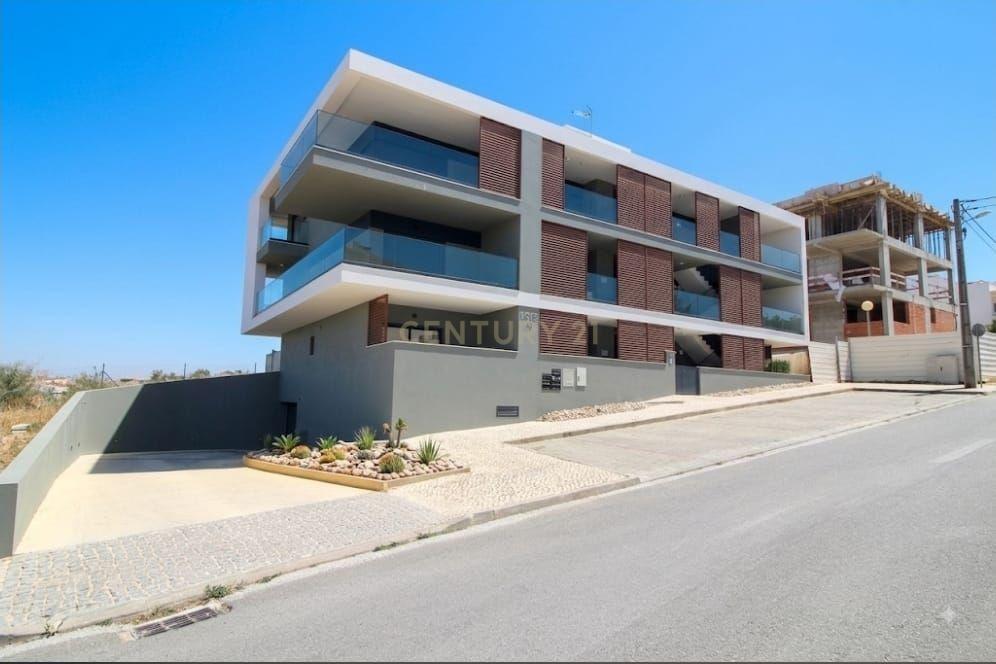 Fotografia 3 de Apartamento T3 Moderno e Elegante em Portimão .