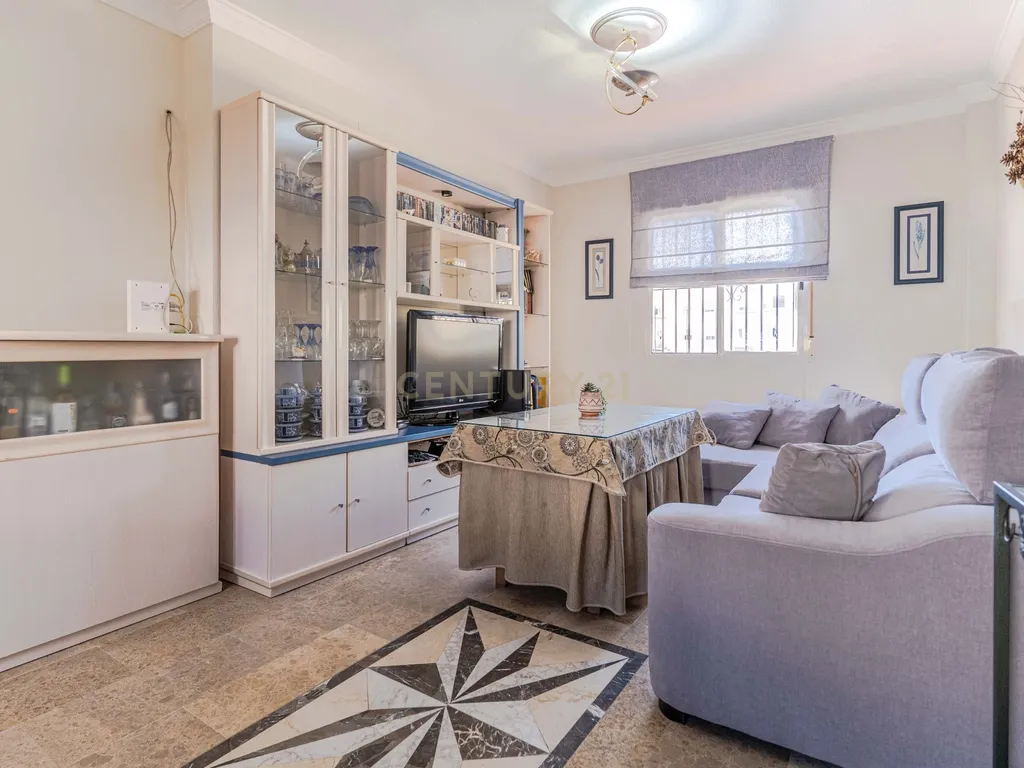 Casa em Cúllar Vega, Granada - Oportunidade Quase Nova - Image 14