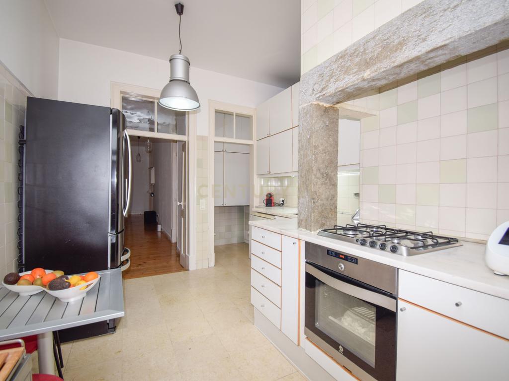 Apartamento T5 em Arroios: mais espaço, mais conforto e mais Família! - Image 32