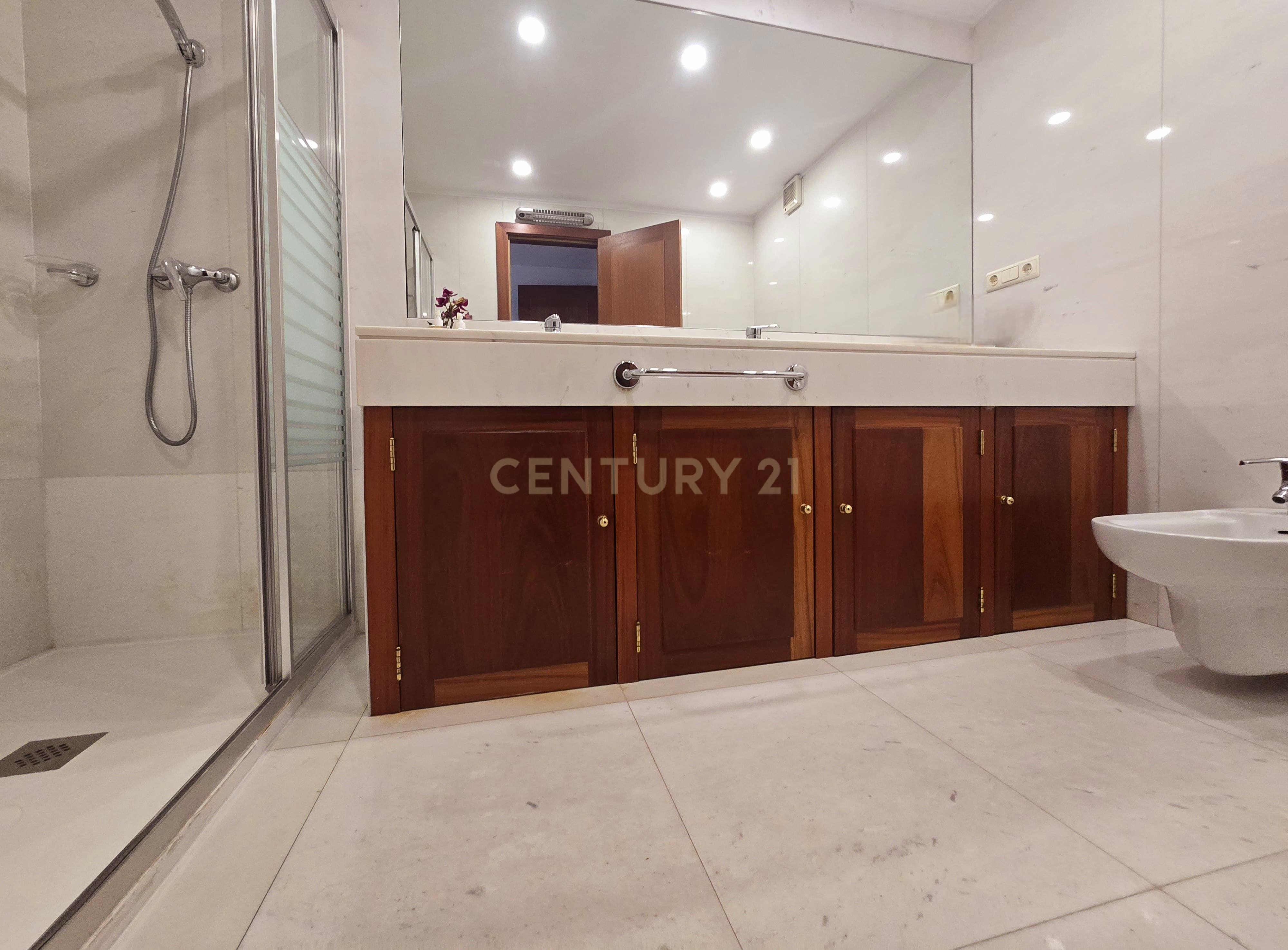 Apartamento T3 no centro da cidade de Guimarães - Image 12