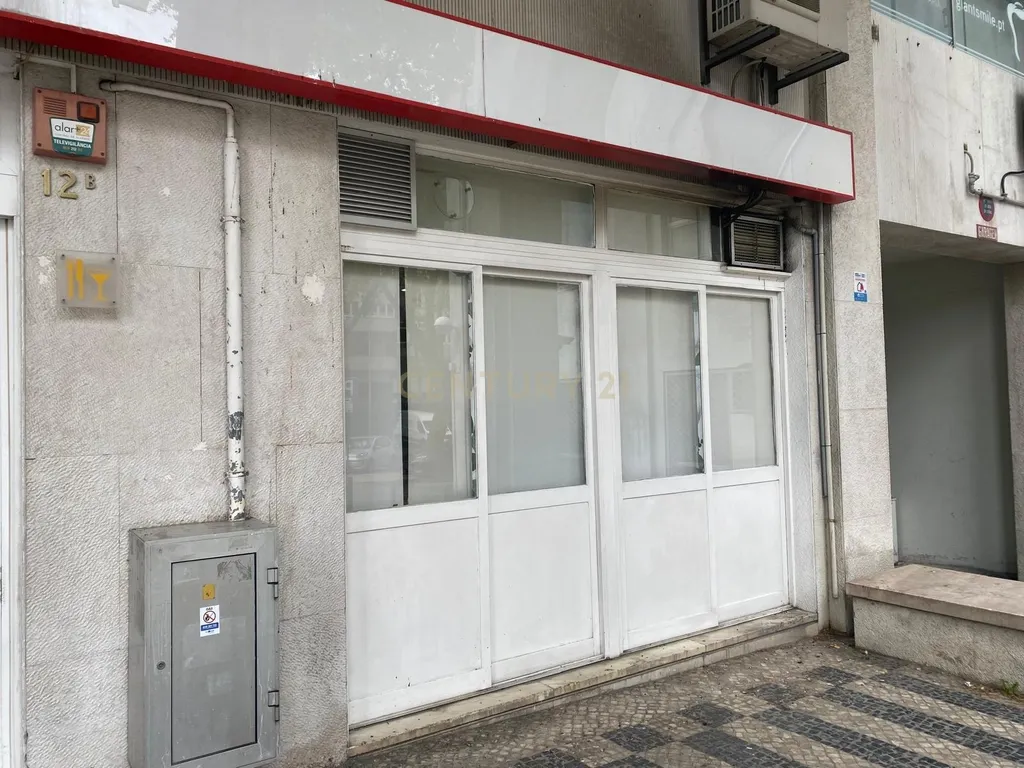 Restaurante em São Domingos de Benfica com faturação ativa e clientela fidelizada - Image 21