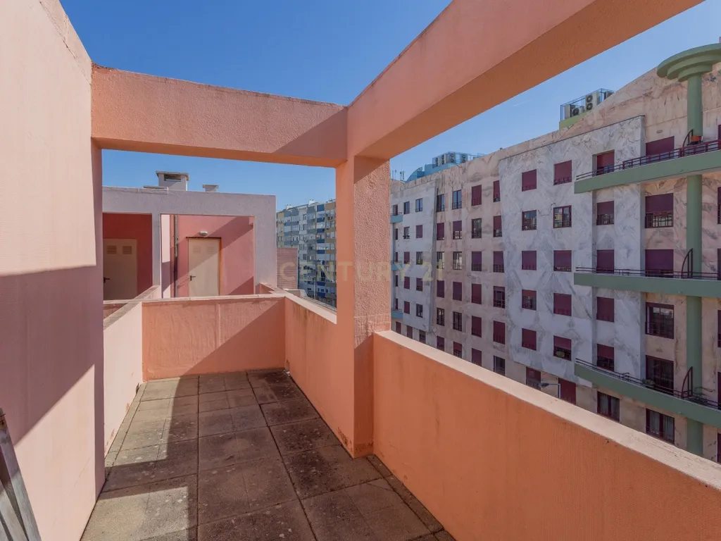 Apartamento T2, sito na localidade de Cova da Piedade, concelho de Almada. - Image 21