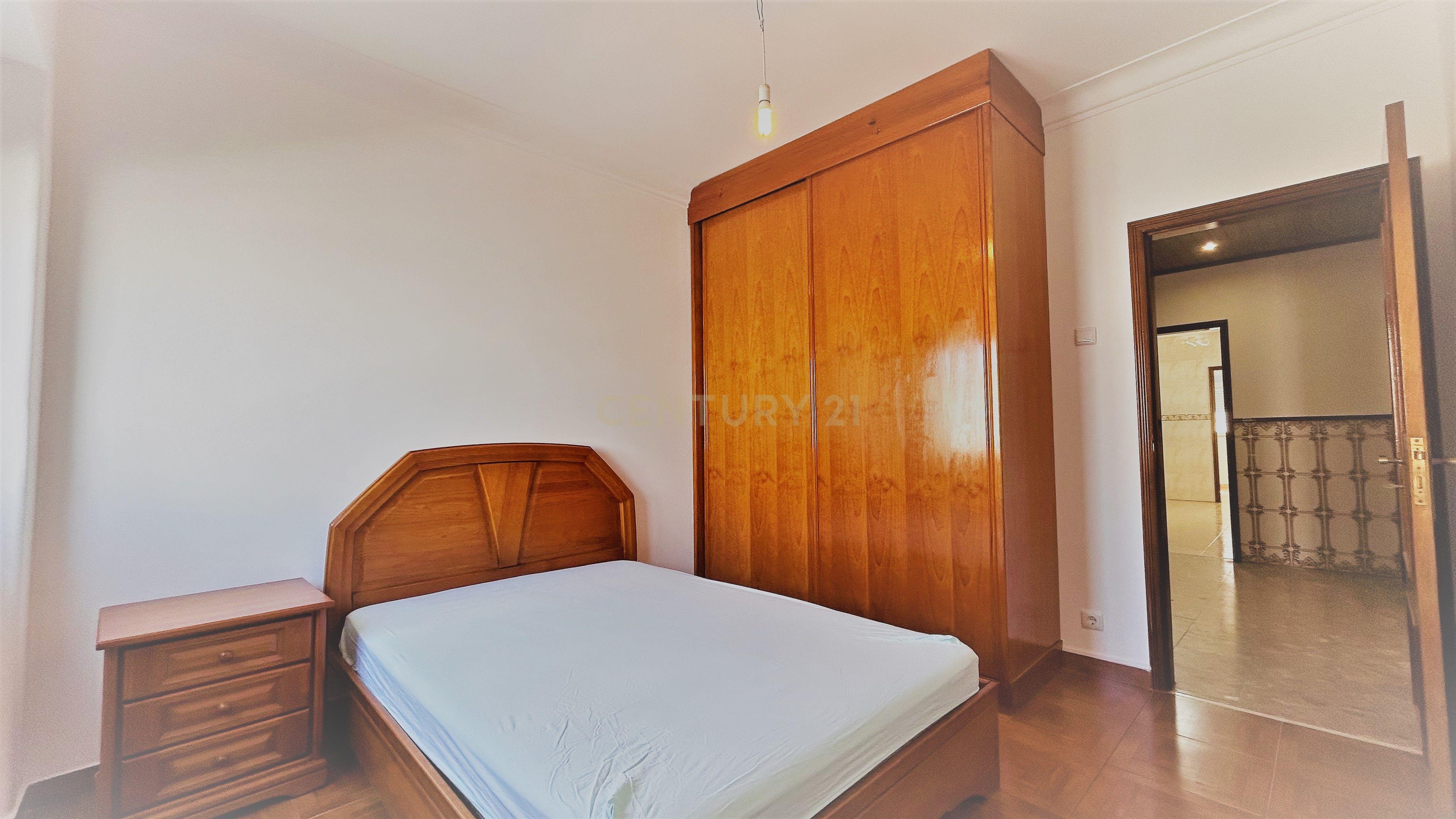 Fotografia 4 de Apartamento T3 para Arrendamento em Moscavide | 3.º Andar sem Elevador