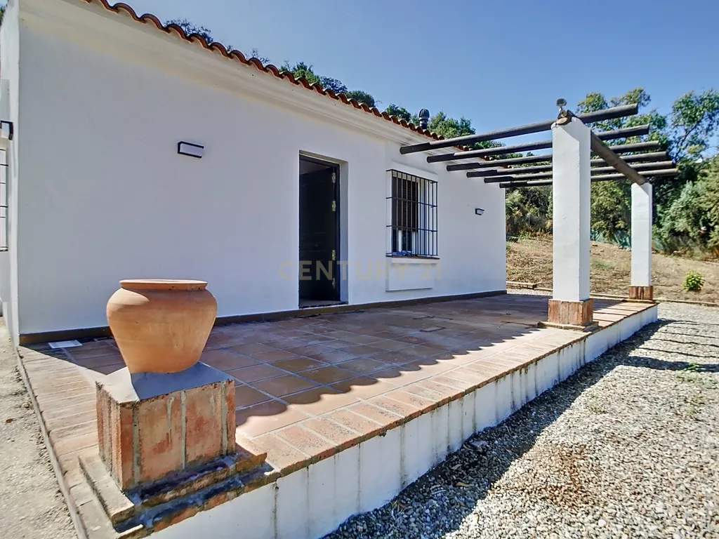 Se vende casa de campo en Coín - Image 3