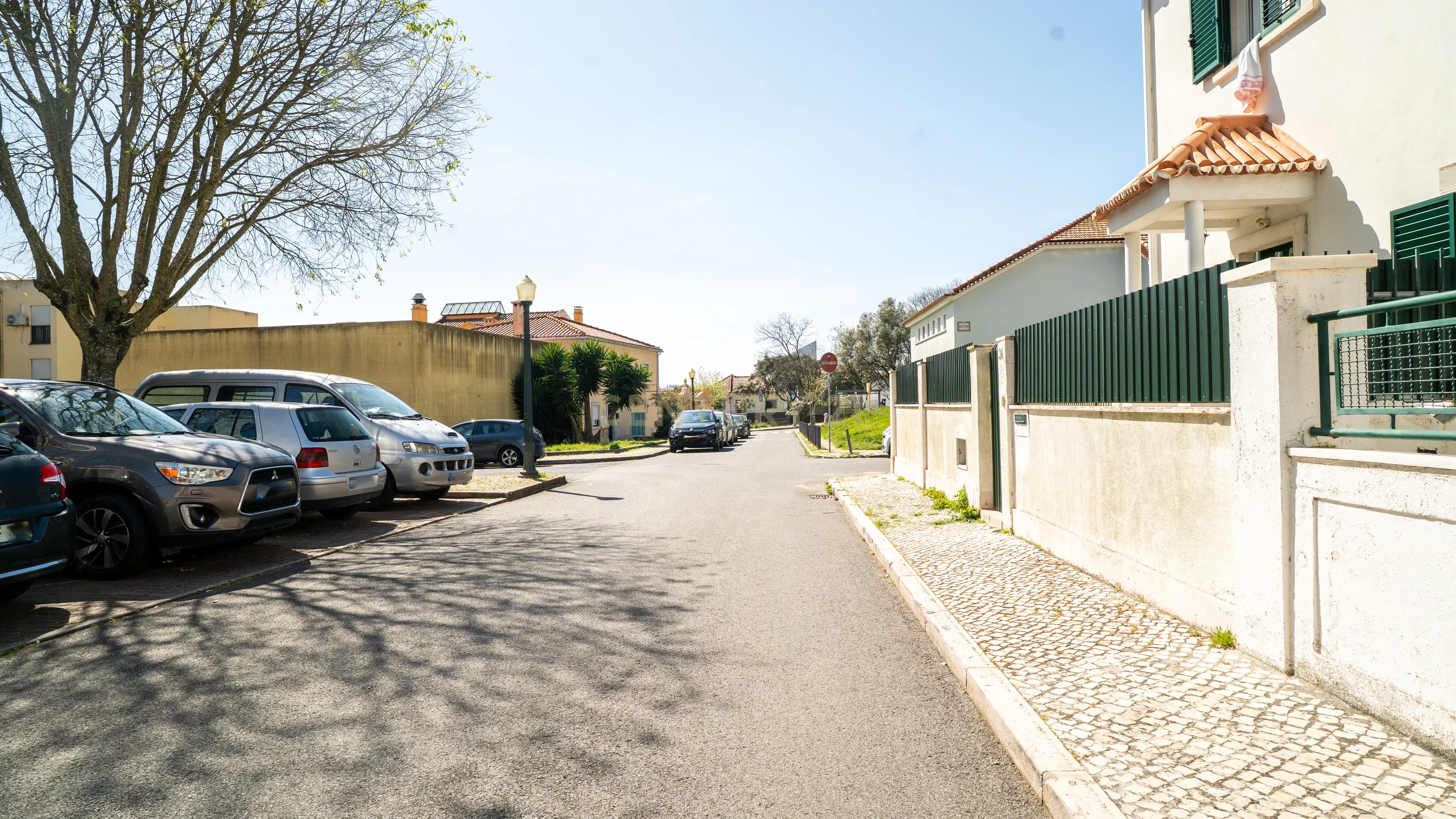 Moradia T3 – Caselas - Restelo - Image 60