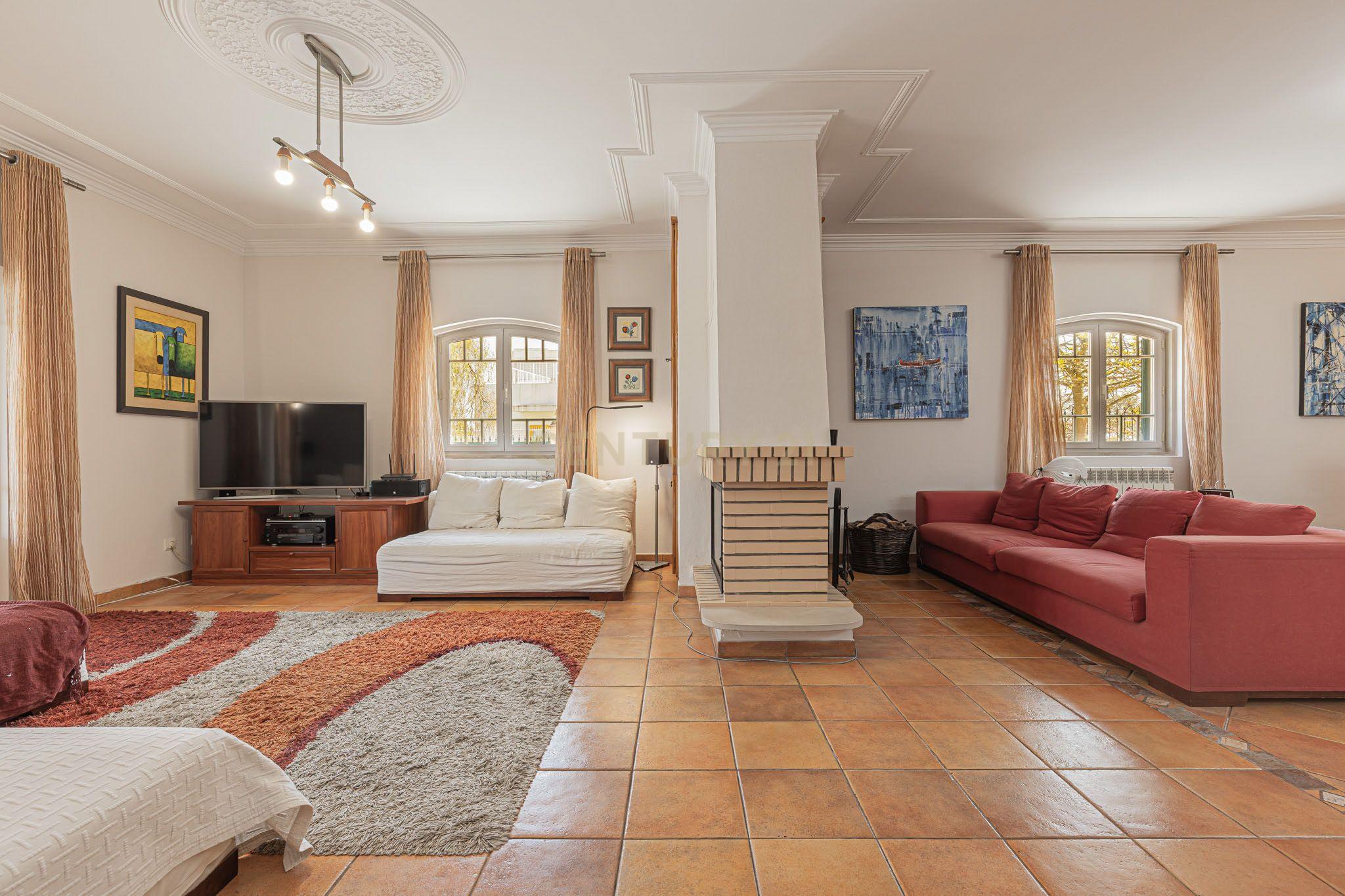 Moradia T5 - Almada - Piscina - Garagem -  364 m² - Terreno 1.024 m² - Image 12