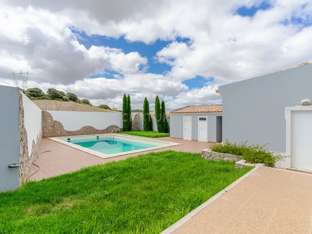 Moradia T4 com Piscina | 426 m² de Construção e Lote de 1.000 m² | Arruda dos Vinhos - Image 58