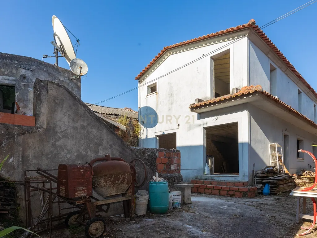 Moradia com Potencial de Investimento | Olhalvo - Alenquer - Image 26