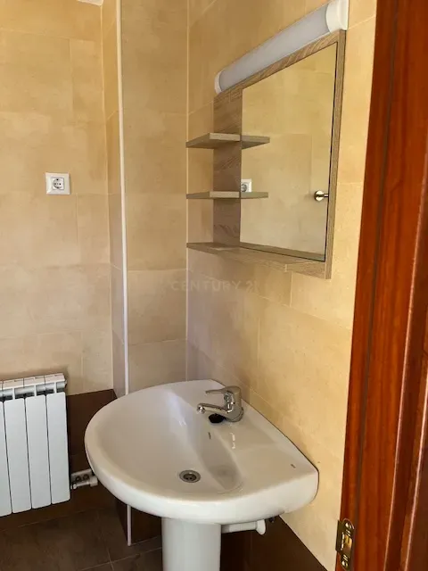 Luxuosa Moradia com Vista para a Montanha em Tarragona - Image 6