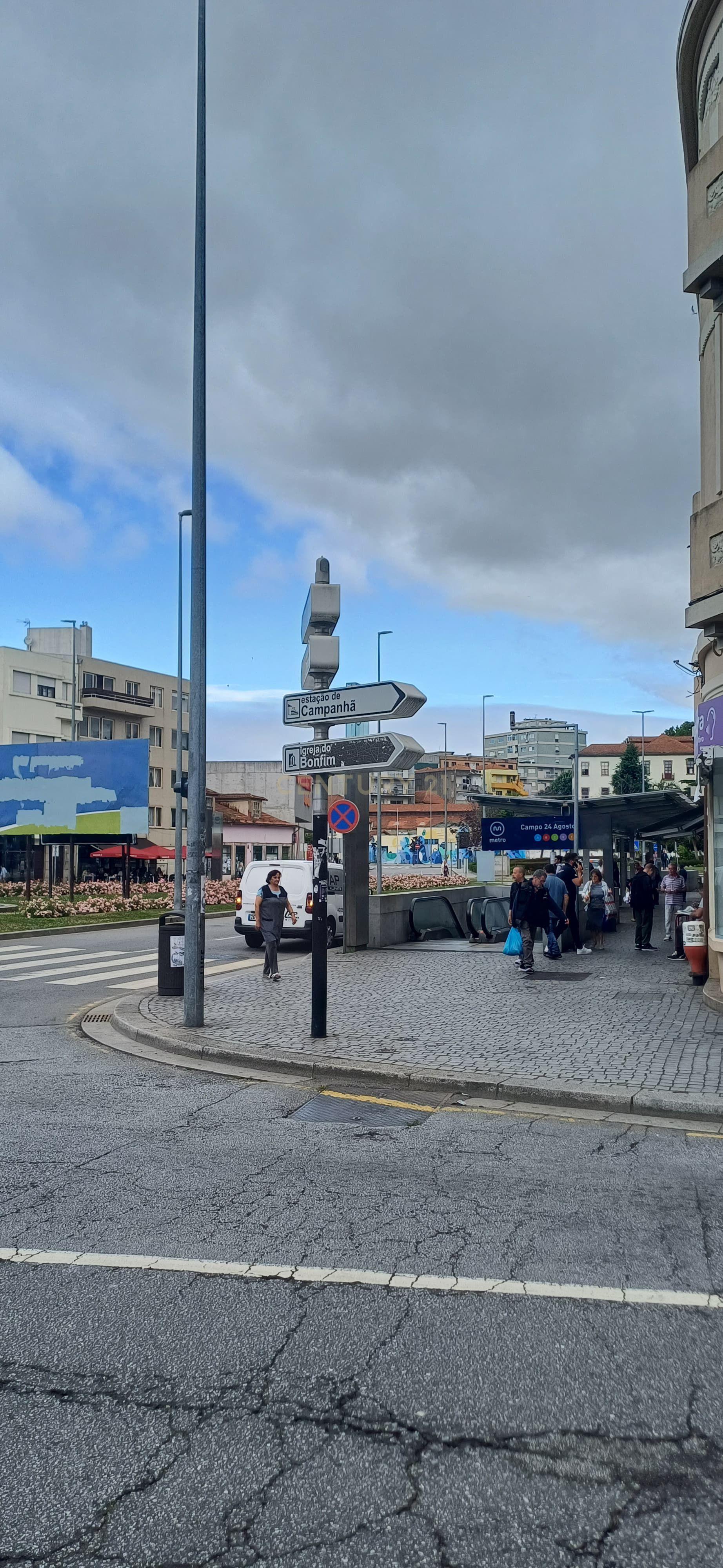 Apartamento T2+1 para Venda na Rua do Bonfim, Porto - Image 17