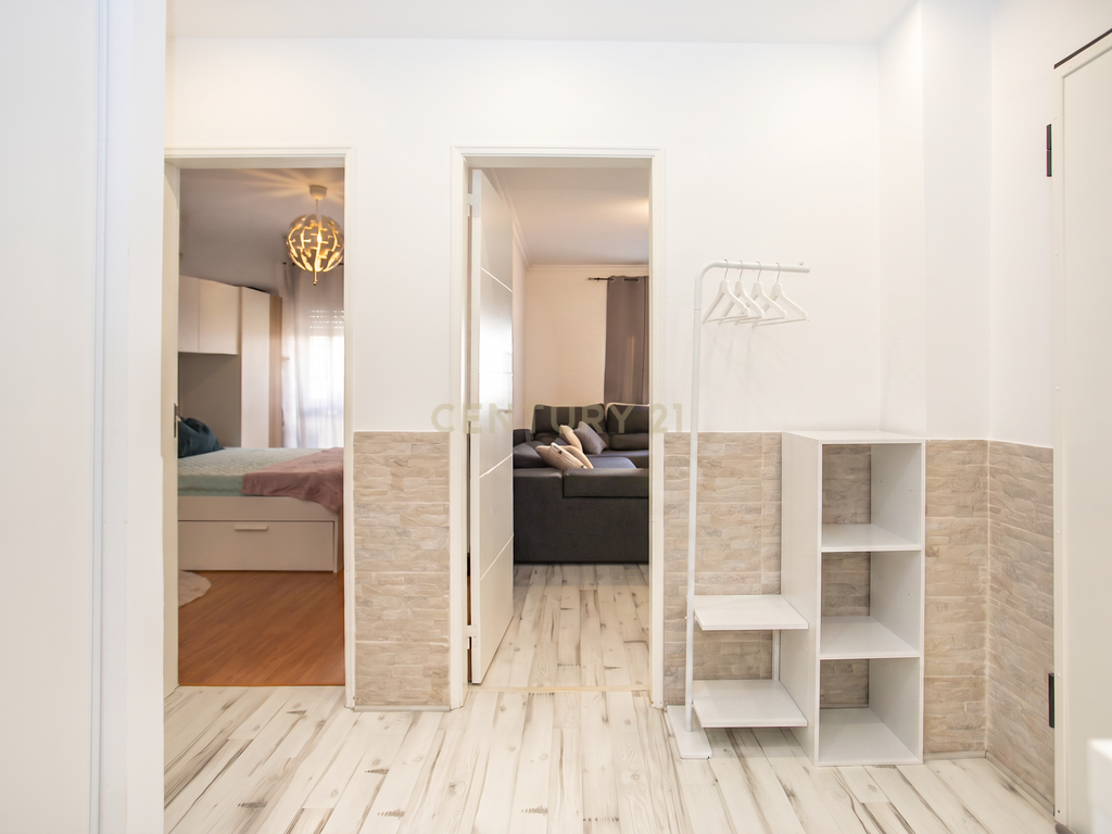 T3 em Belas com renovações em Sistema de Propostas Multiplas - Image 4