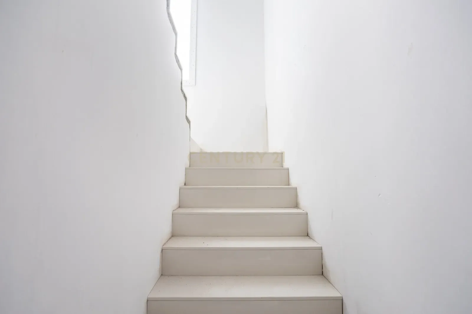 Fotografia 10 de Moradia T4 de Arquitetura Contemporânea com Piscina na Aroeira