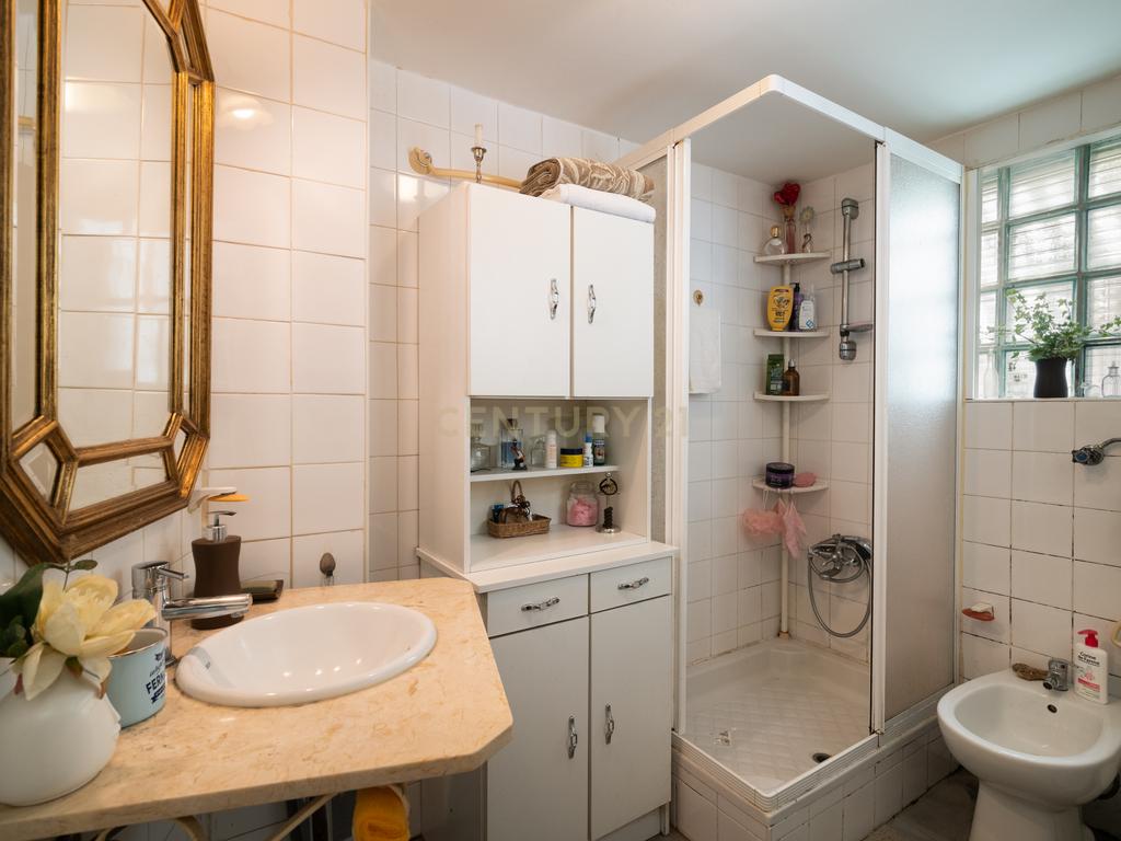 Apartamento T4+2 com logradouro de 187,75 m² na Estrela - Image 23