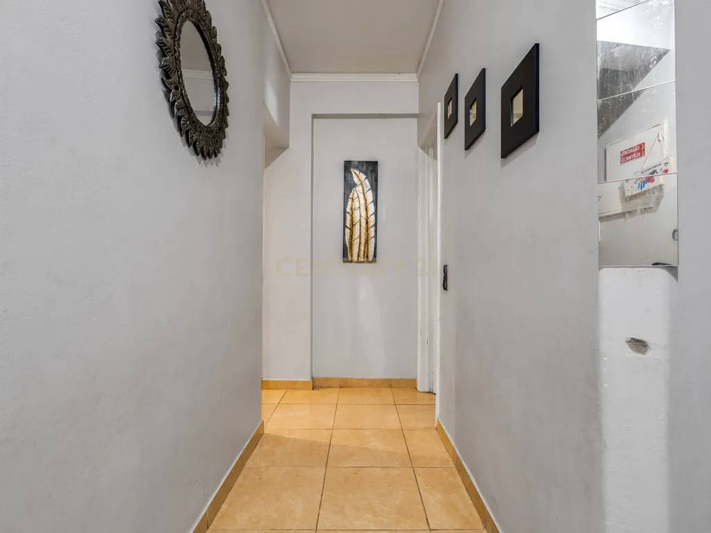 Apartamento T3 no Centro de Faro - Image 11