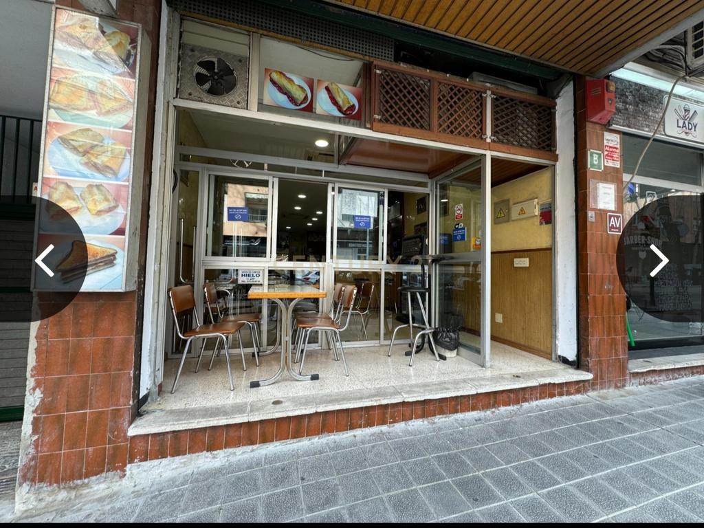 Vende-se espaço comercial na Rua Francesc Martí i Mora, 63 - Image 9
