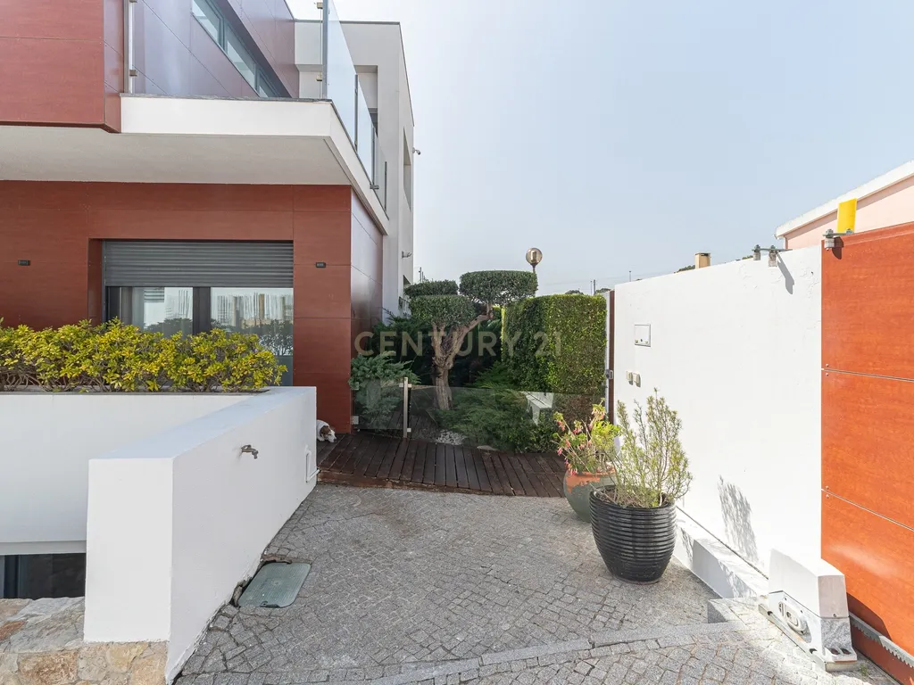 Moradia Geminada T4 em Carcavelos, Sassoeiros - Image 8