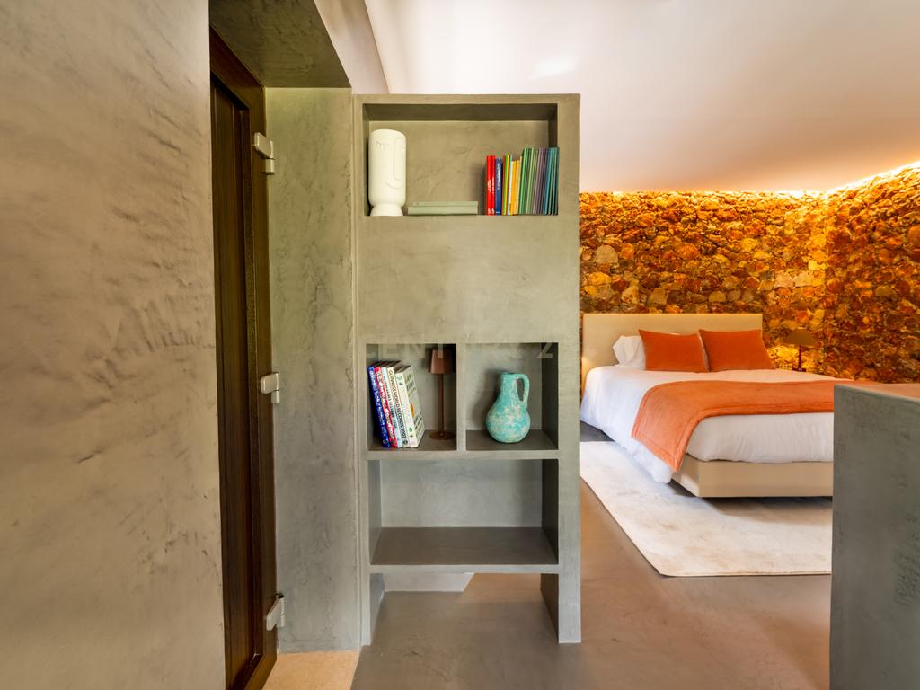 Propriedade com três habitações, piscina aquecida e sauna, num terreno de 10.000 m² - Image 86