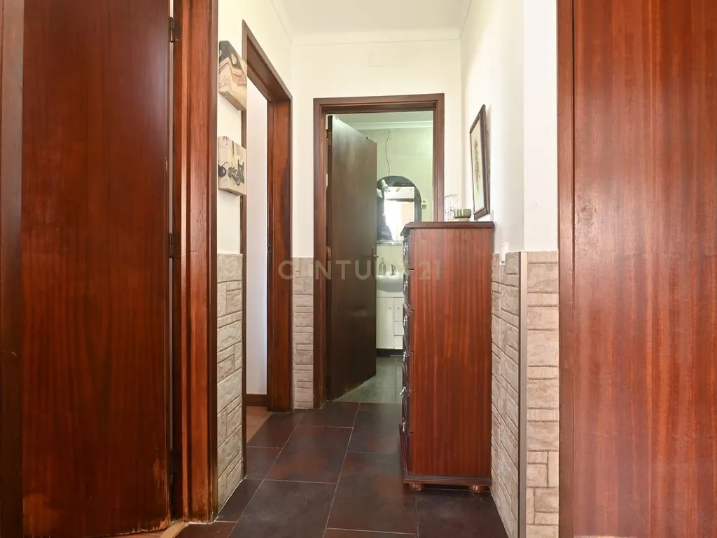 Apartamento T3 no Parque das Nações, junto ao metro de Moscavide. - Image 16