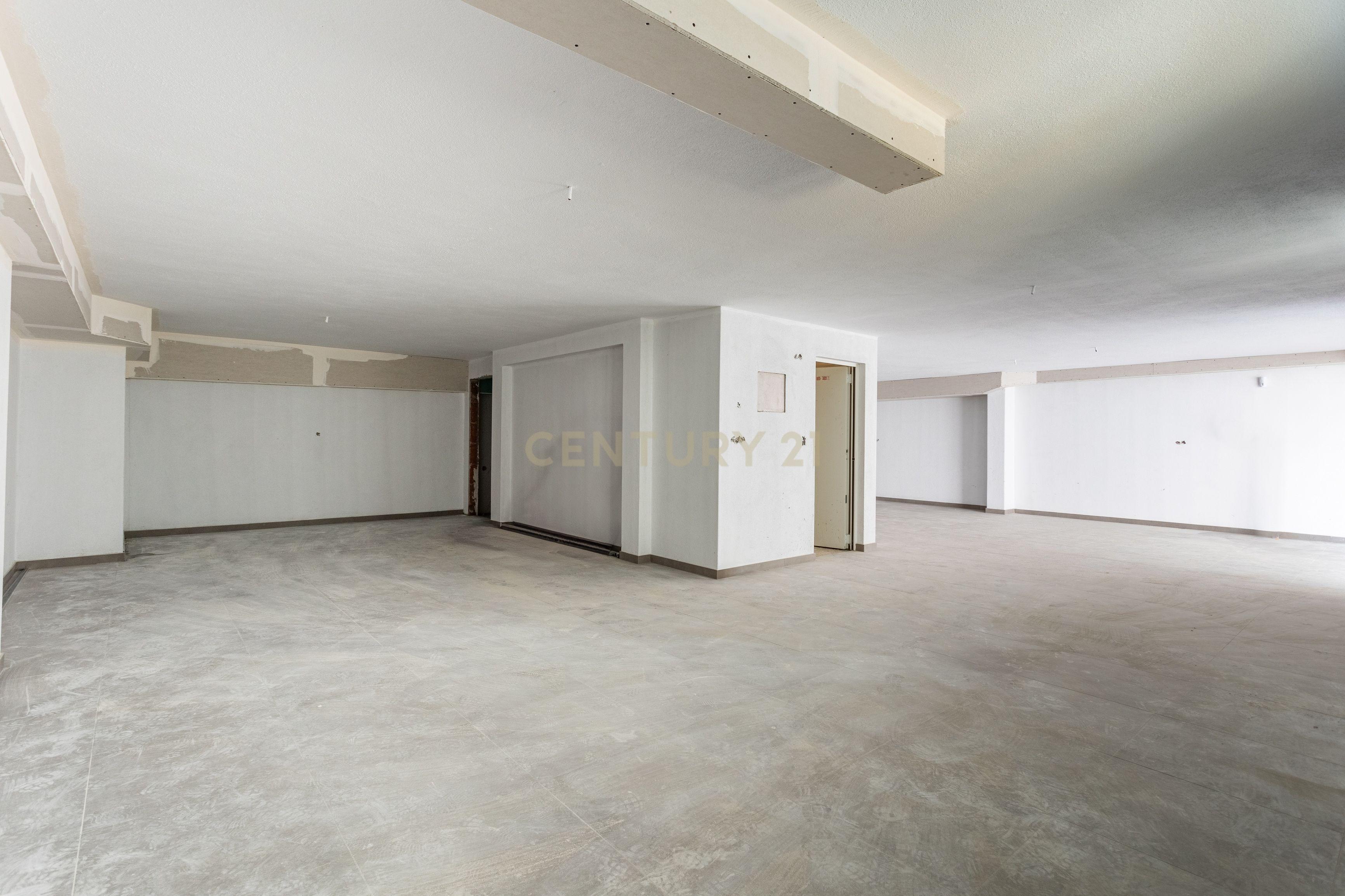Moradia de luxo V5 no Bairro do Barreiro, Santa Iria da Azóia - Image 42