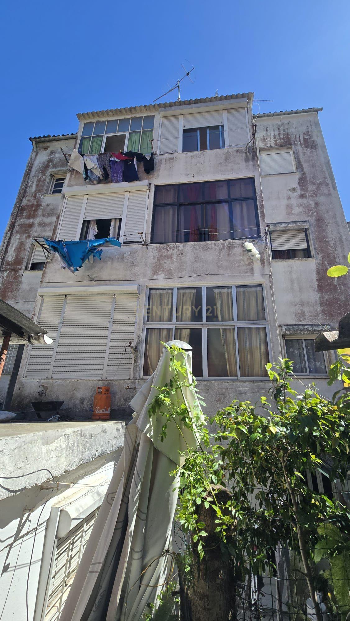Fotografia 5 de Investidores !!!! Prédio em propriedade Total, com 12 apartamentos, em Encosta do Sol, Amadora