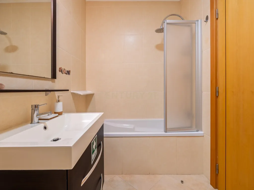 Apartamento T1 - PORTIMÃO - Image 15
