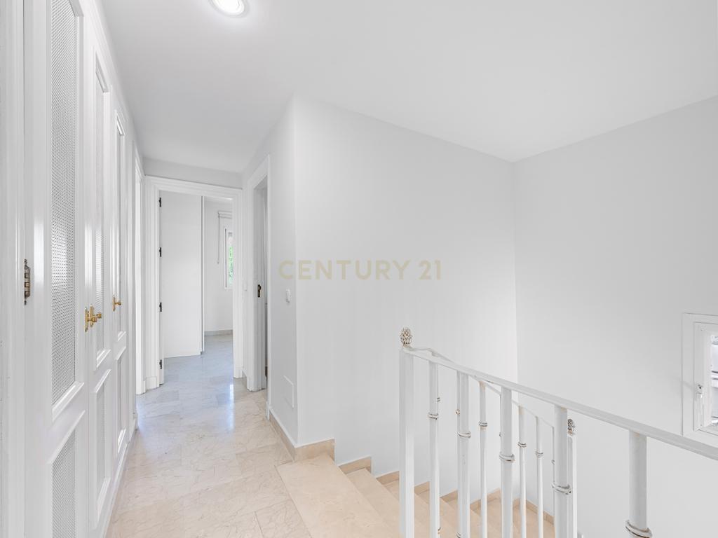 Moradia geminada no Conjunto San Javier Elegância, conforto e espaços para desfrutar -Nueva Andalucia–Marbella    - Image 19