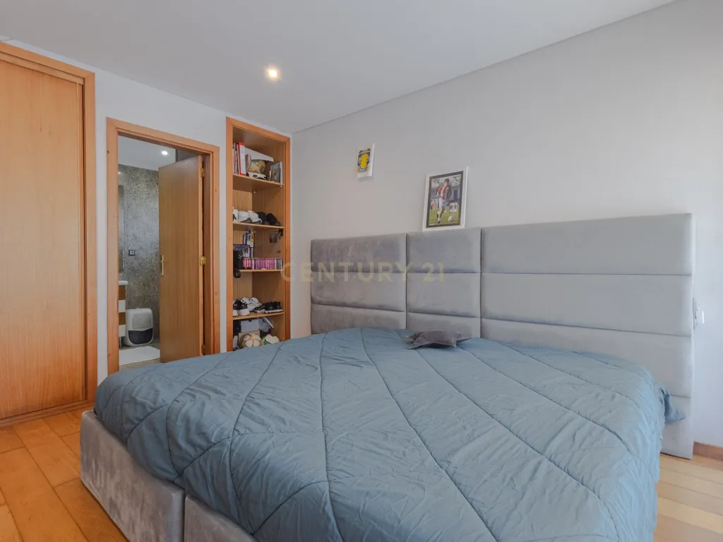 Moradia T3 de Excelência na Maia| 398 m² | 3 Suítes | Garagem para várias Viaturas - Image 16