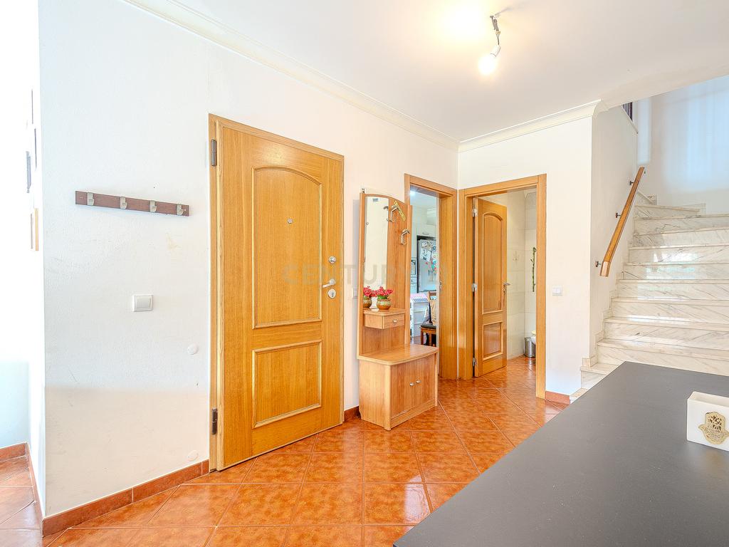 Moradia T2 com Garagem e Logradouro - Ferreiras, Albufeira - Image 17