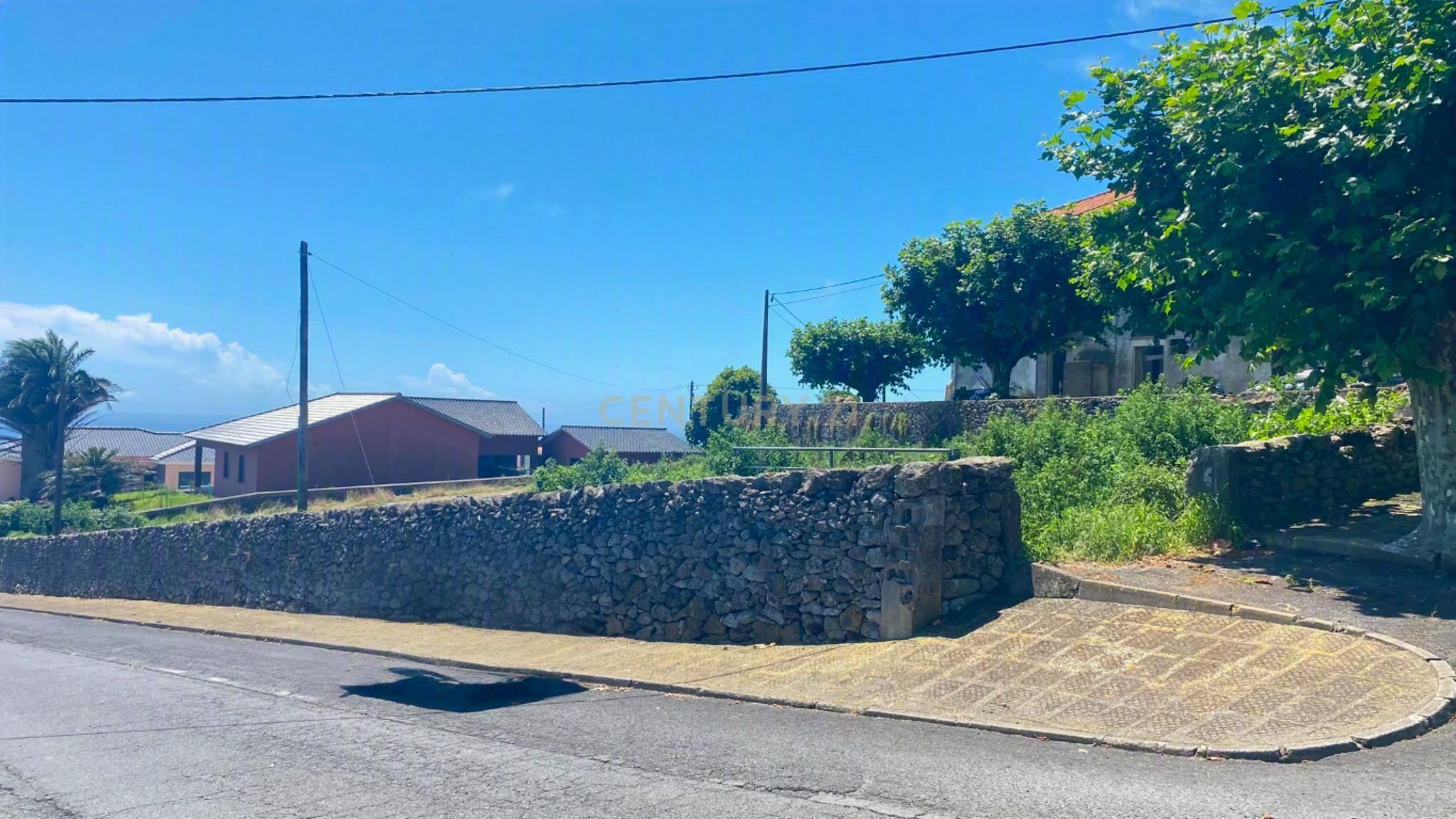 Fotografia 4 de Terreno Urbano em Zona Calma da Ribeirinha – Angra do Heroísmo