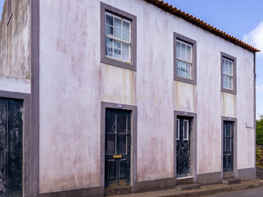Casa para Recuperação em São Mateus, Santa Cruz da Graciosa - Image 1