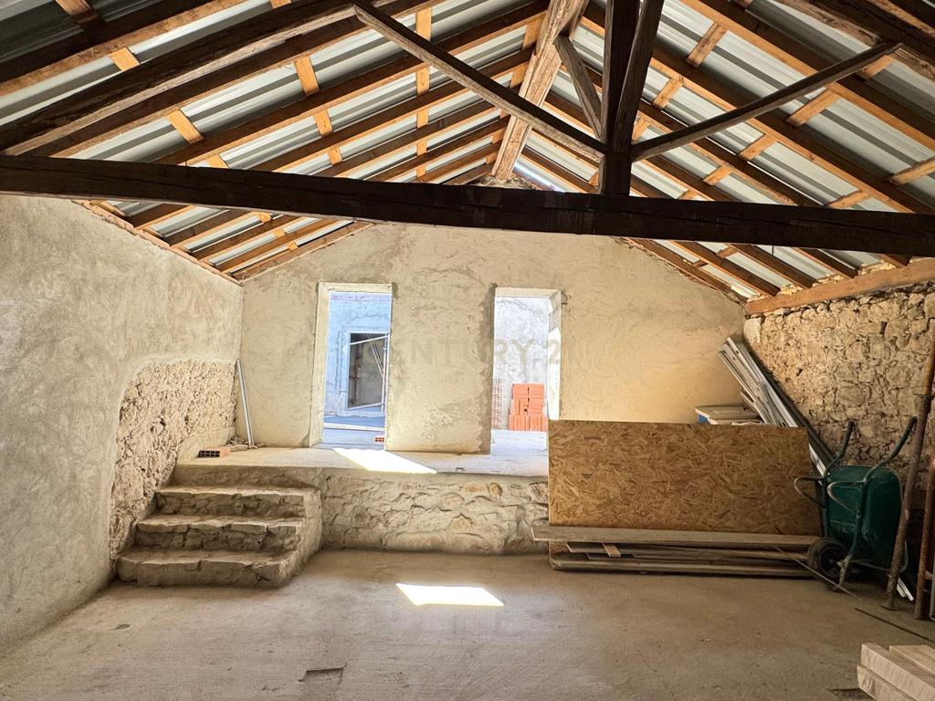 Uma casa com alma, onde a história ganha uma nova vida. - Image 18
