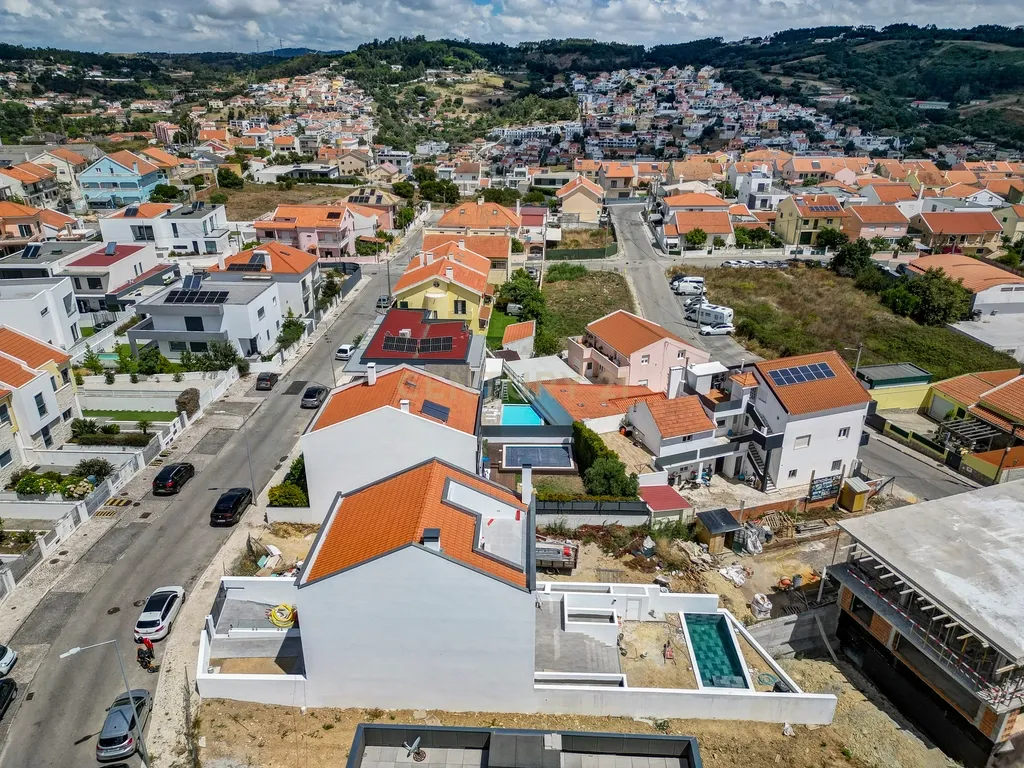 Moradia T4 com piscina em Caneças - Image 72