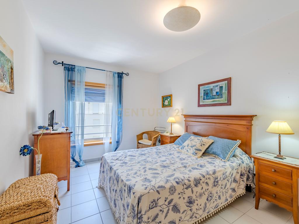 Apartamento T2 - Oportunidade Única a 5 Min da Praia da Rocha! - Image 16