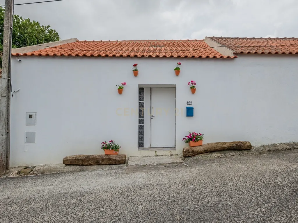 Moradia T3 com Entrada Independente para T1 – À Venda em Freiria, Sobral de Monte Agraço - Image 31