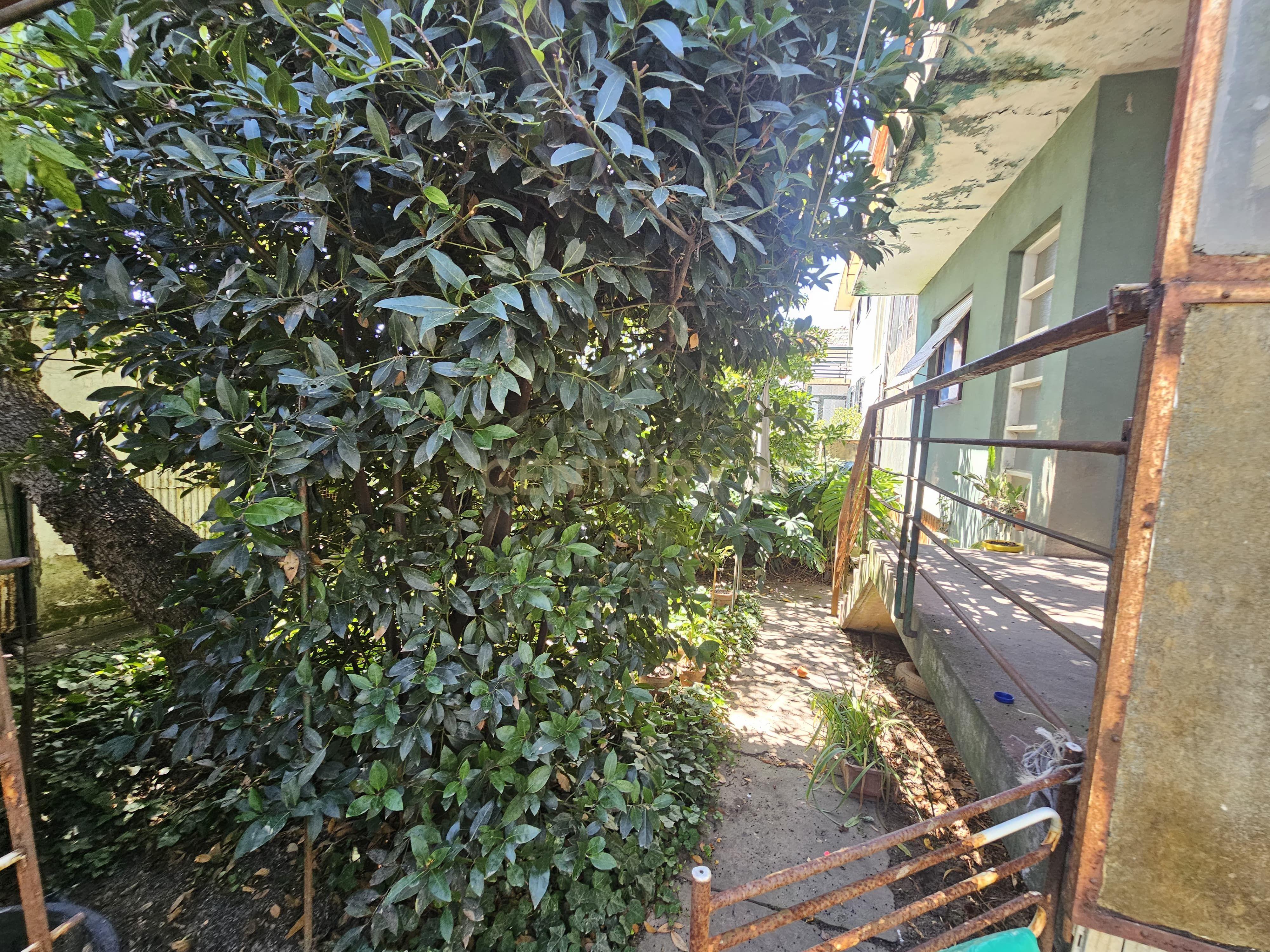 Fotografia 8 de MORADIA T5 GEMINADA PARA REMODELAR TOTAL | Rua Fernão Mendes Pinto, 294, Vila Nova de Gaia