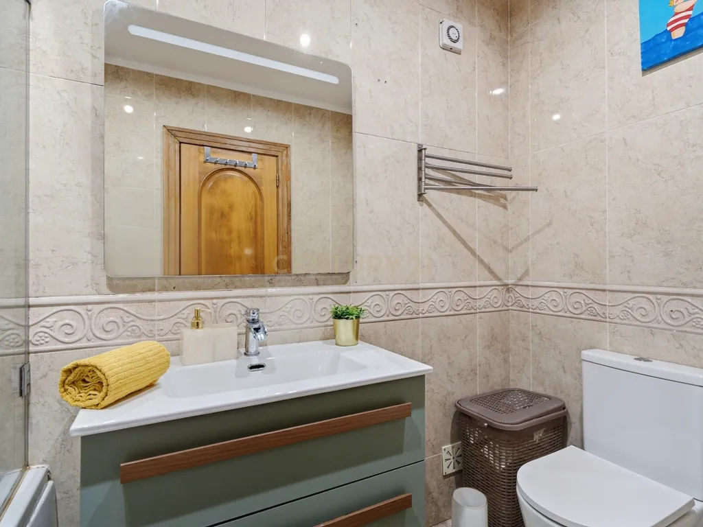 Apartamento T3 com terraço privativo, churrasqueira, zona de refeição e forno a lenha — Venda do Valador, Venda do Pinheiro - Image 28
