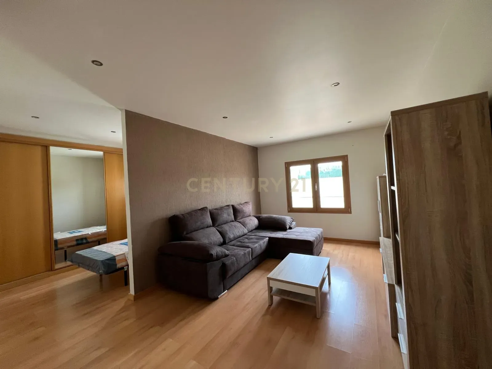 Apartamento T4 no Entroncamento – Rés do chão com terraço - Image 12