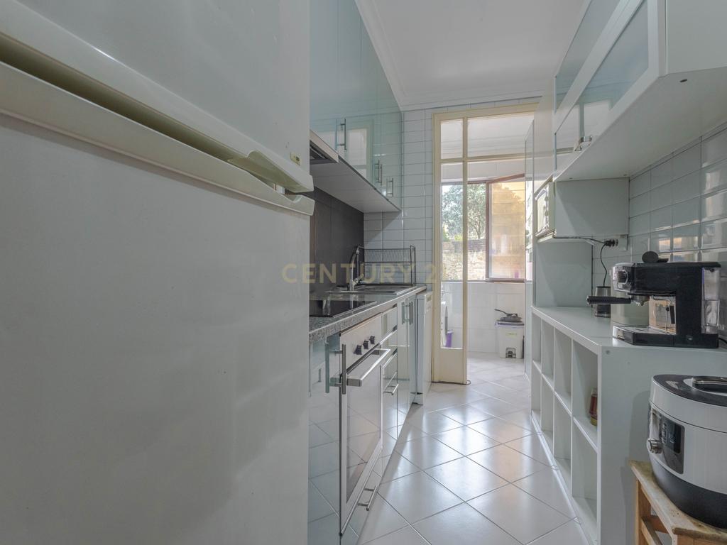 Excelente Apartamento T2 na Travessa das Condominhas - Image 16