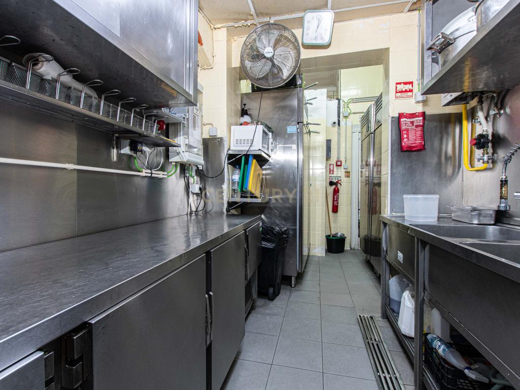 Trespasse Restaurante Venteira (Amadora) – Oportunidade Única - Image 22