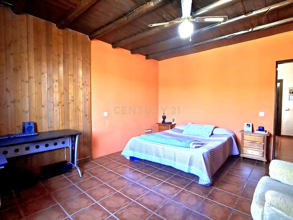 Moradia andaluza independente com piscina privada, jardim bem cuidado, cozinha exterior com churrasqueira e charme tradicional na tranquila zona residencial de Los Arroyos (Arriate), a apenas 10 minutos de Ronda e a menos de uma hora da Costa del Sol — pronta a habitar. - Image 21